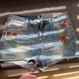 Light Wash Embroidered Denim Shorts - Floral Accent